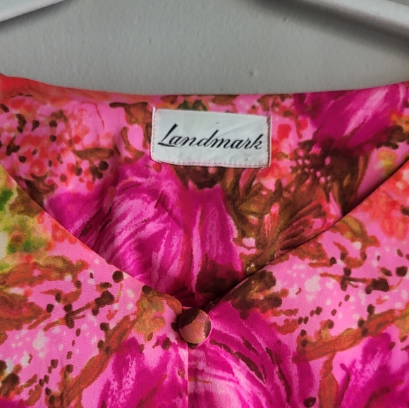 Vintage Landmark Floral Button Dress, long sleeve, plus size - Picture 3 of 7